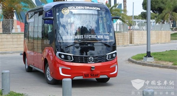 金旅XML6606JEV60C無人駕駛公交車（純電動(dòng)10-13座）