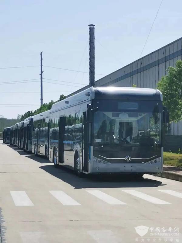 東風(fēng)汽車股份 東風(fēng)天翼 純電動 低地板城市客車
