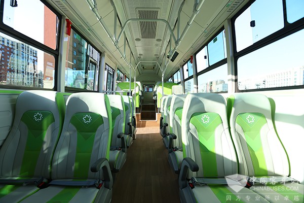 整車產品2023 福田歐輝 新型通學車 客車技術創(chuàng)新 應用成果獎