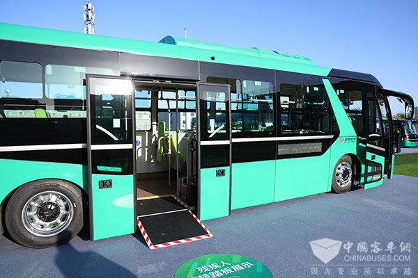 整車產品2023 福田歐輝 新型通學車 客車技術創(chuàng)新 應用成果獎