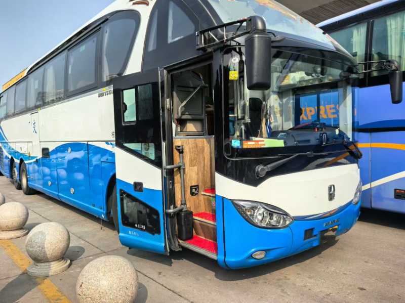 2020年9月38座2+1半臥后吊輪鍋爐暖氣亞星6148氣囊車(chē)