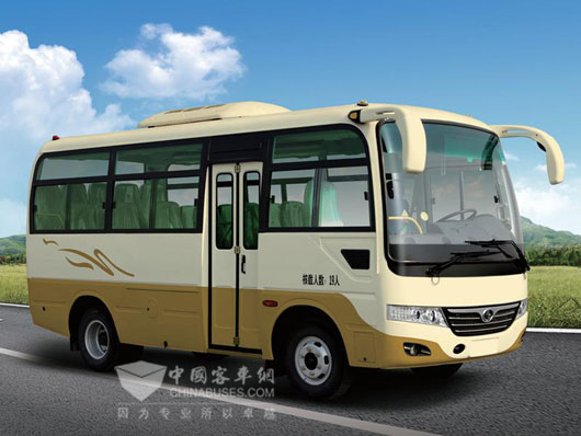 搭載VM發(fā)動機(jī)的19座少林6米中巴車