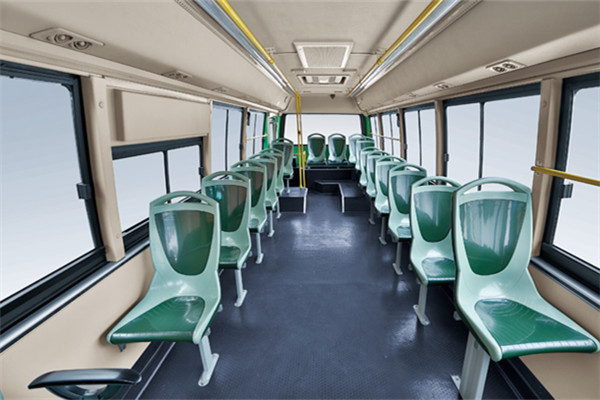 金旅XML6809JEV70C公交車（純電動(dòng)10-35座）