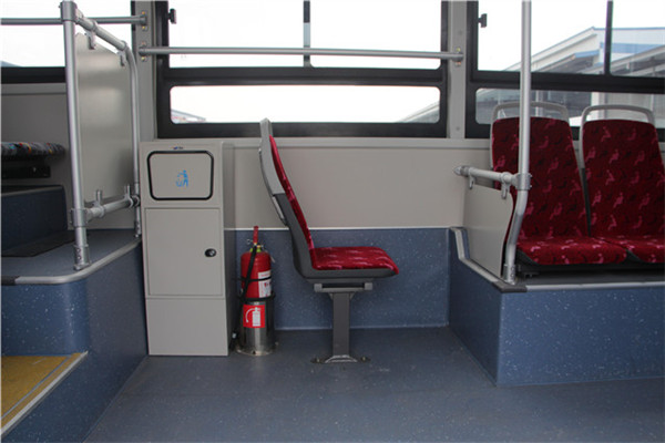 南京金龍NJL6129BEV17公交車(chē)（純電動(dòng)24-36座）