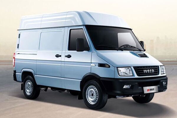 南京依維柯新得意NJ6486AC客車(chē)（柴油國(guó)六10-11座）