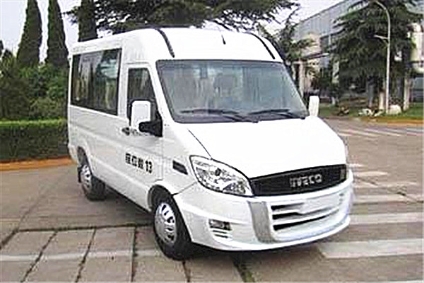 南京依維柯NJ6495DC客車(chē)（柴油國(guó)五10-13座）